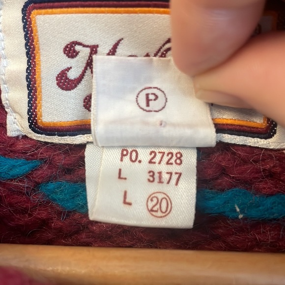 Fuschia Pink 100% Wool knitted sweater - Picture 4 of 4